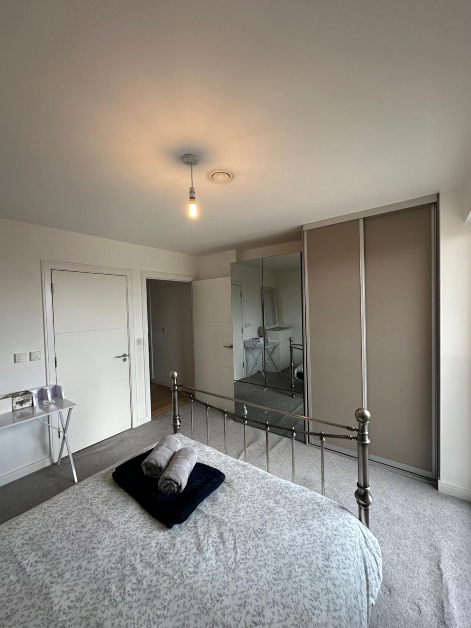 Luxury 3 Bedroom Flat In Stratford, London Exteriör bild