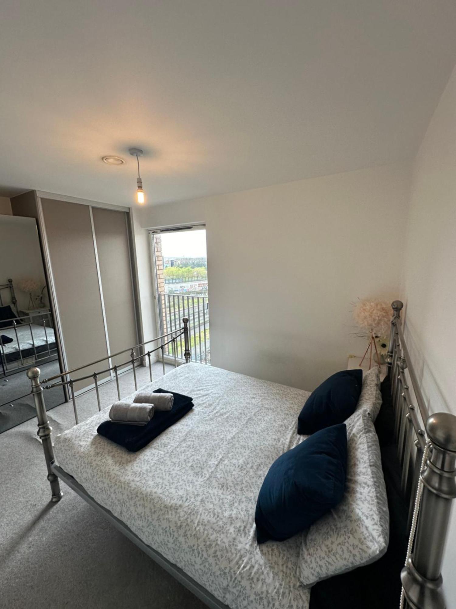 Luxury 3 Bedroom Flat In Stratford, London Exteriör bild