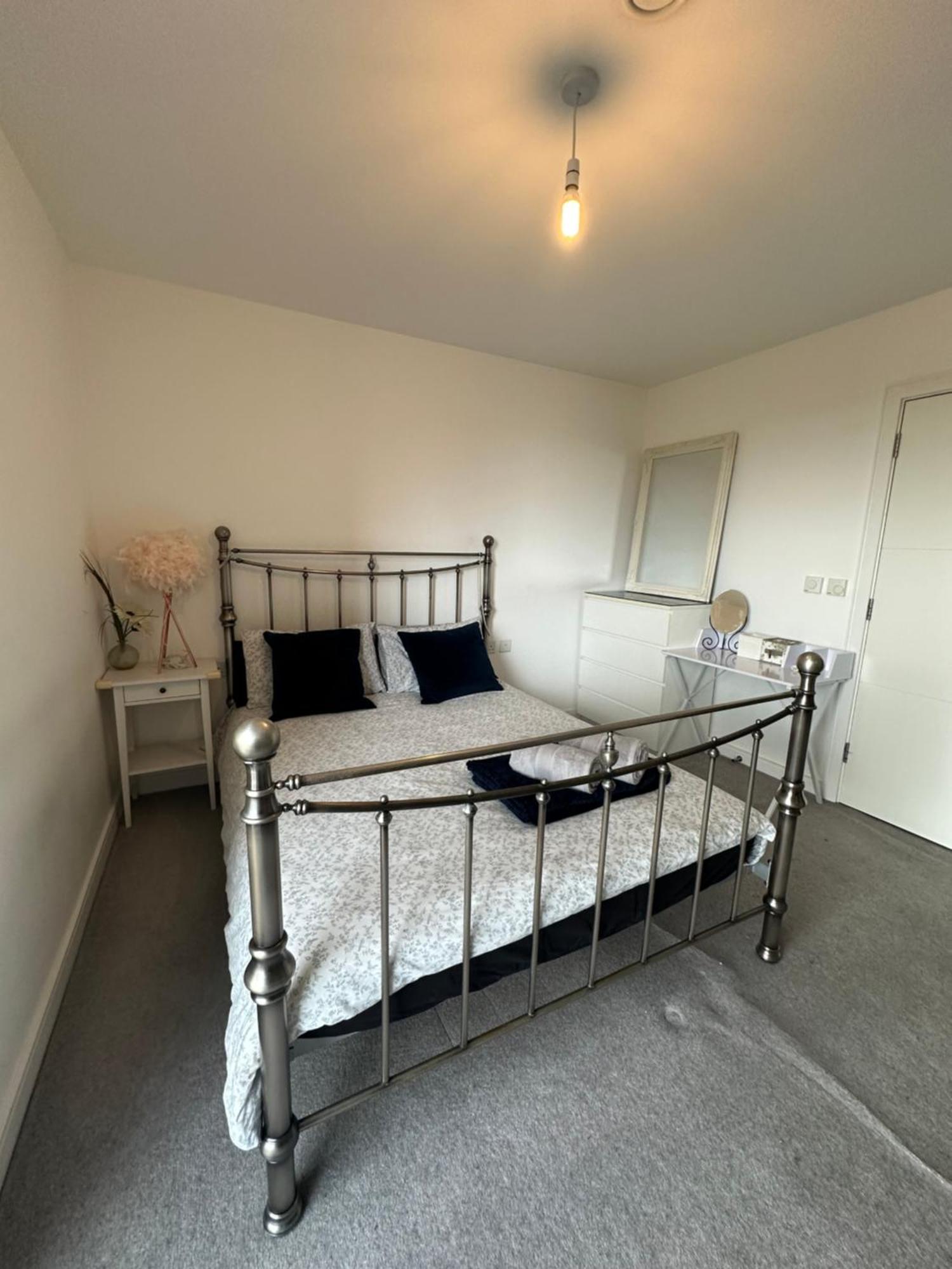 Luxury 3 Bedroom Flat In Stratford, London Exteriör bild