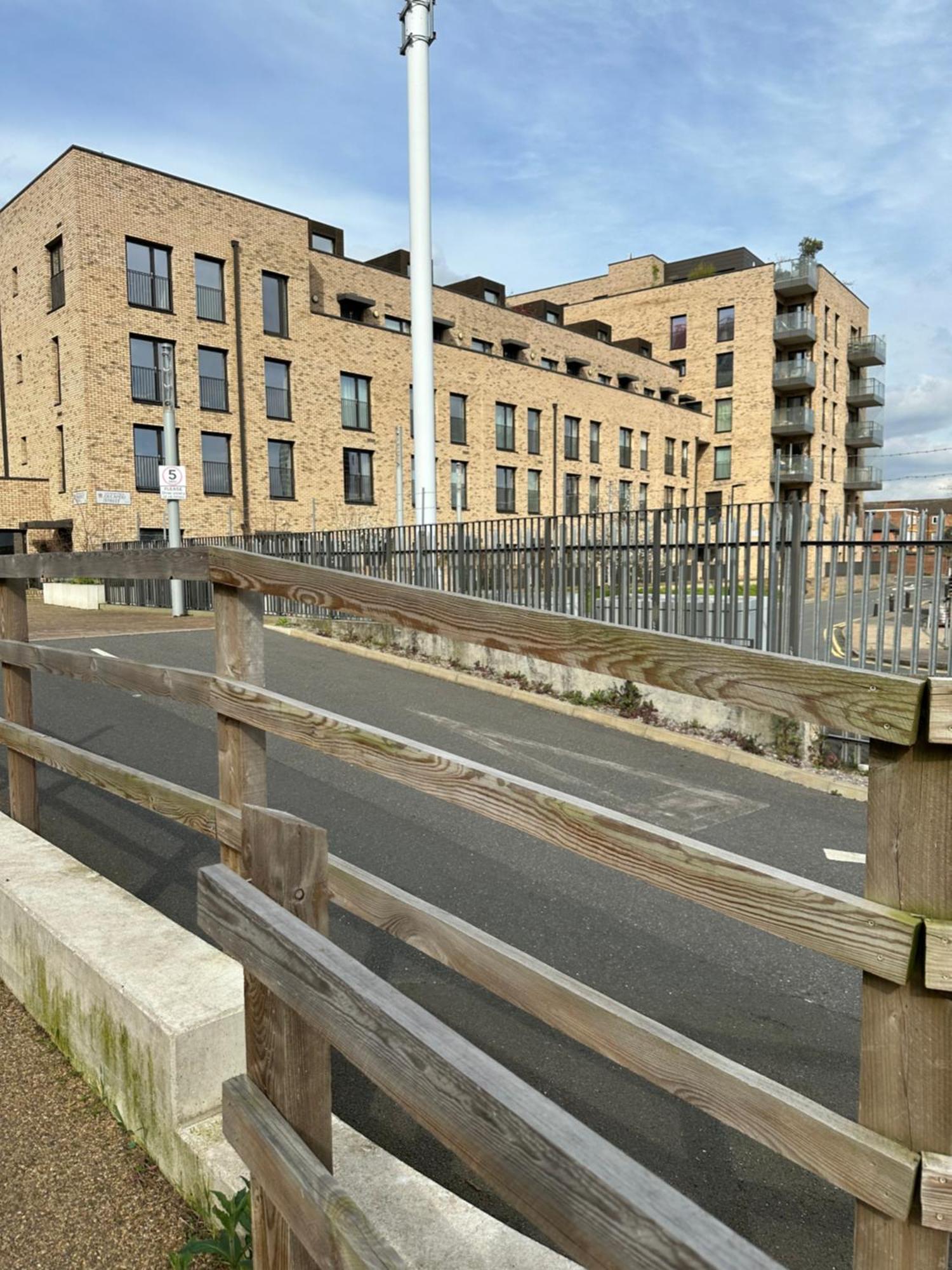 Luxury 3 Bedroom Flat In Stratford, London Exteriör bild